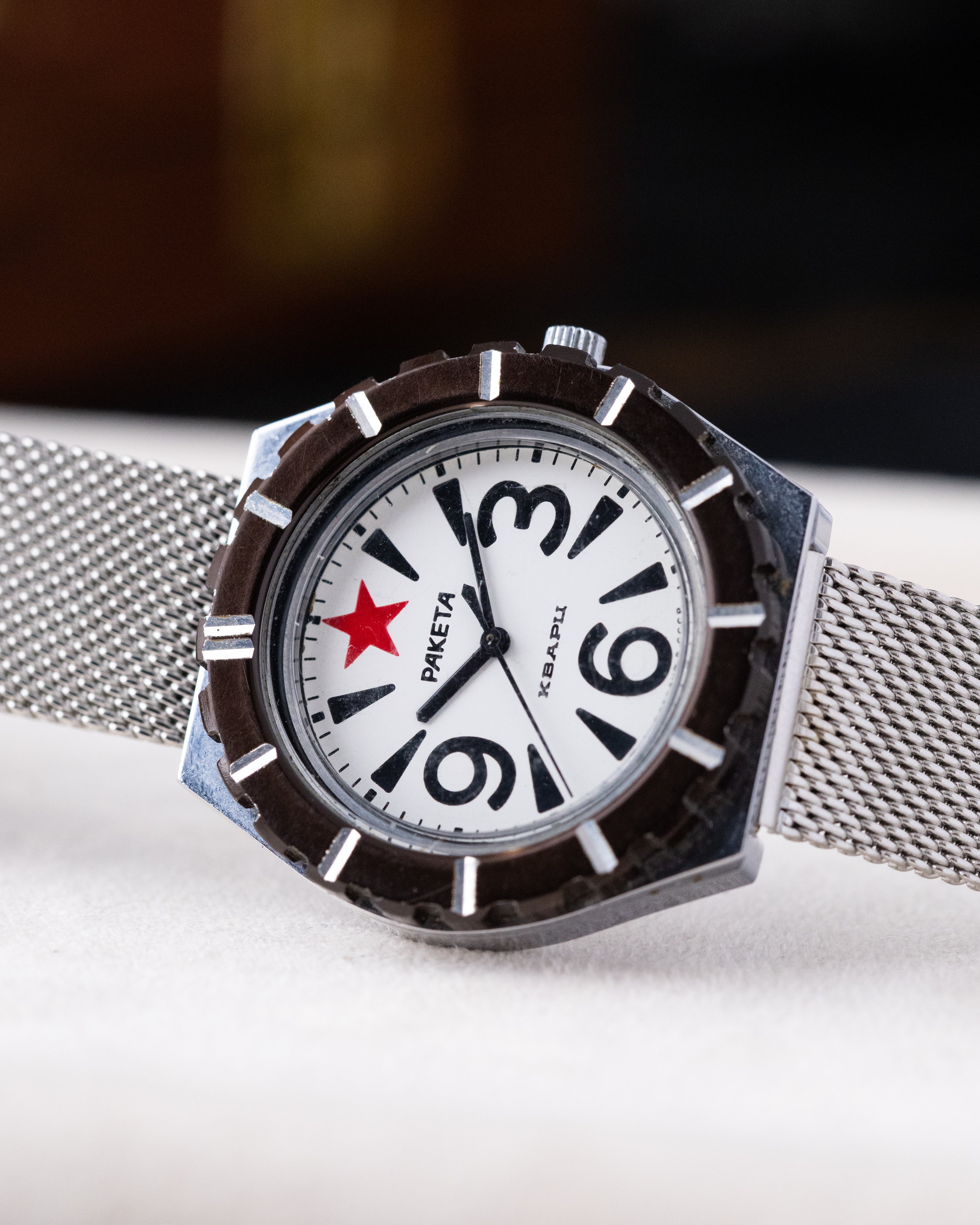 Vintage Soviet Raketa Big Zero, Red Star, Quartz watch, Made in USSR from 1980s - DuMarko