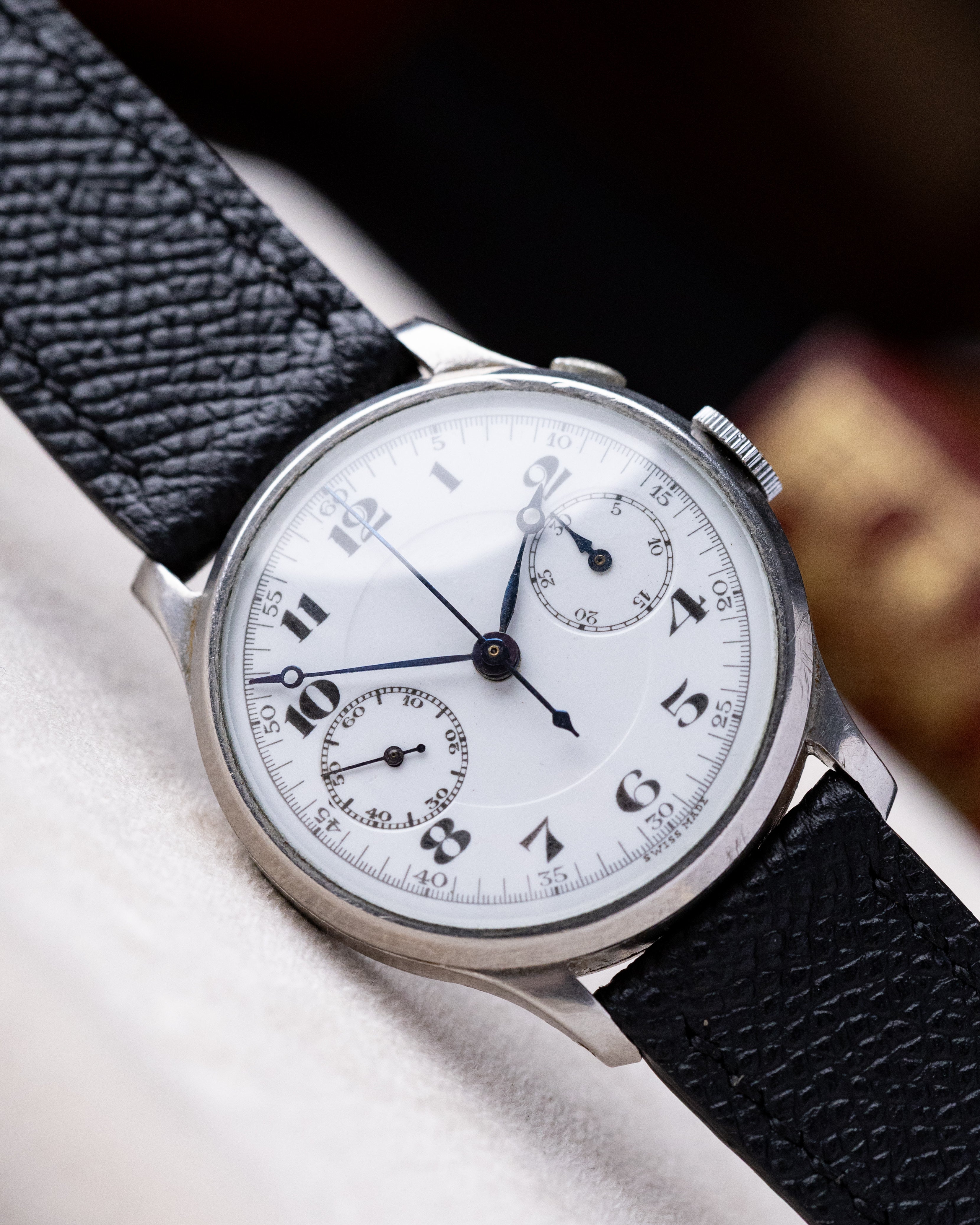 Vintage Swiss Chronometer Monopusher Valjoux 22 GHT, Original Enamel Dial - DuMarko