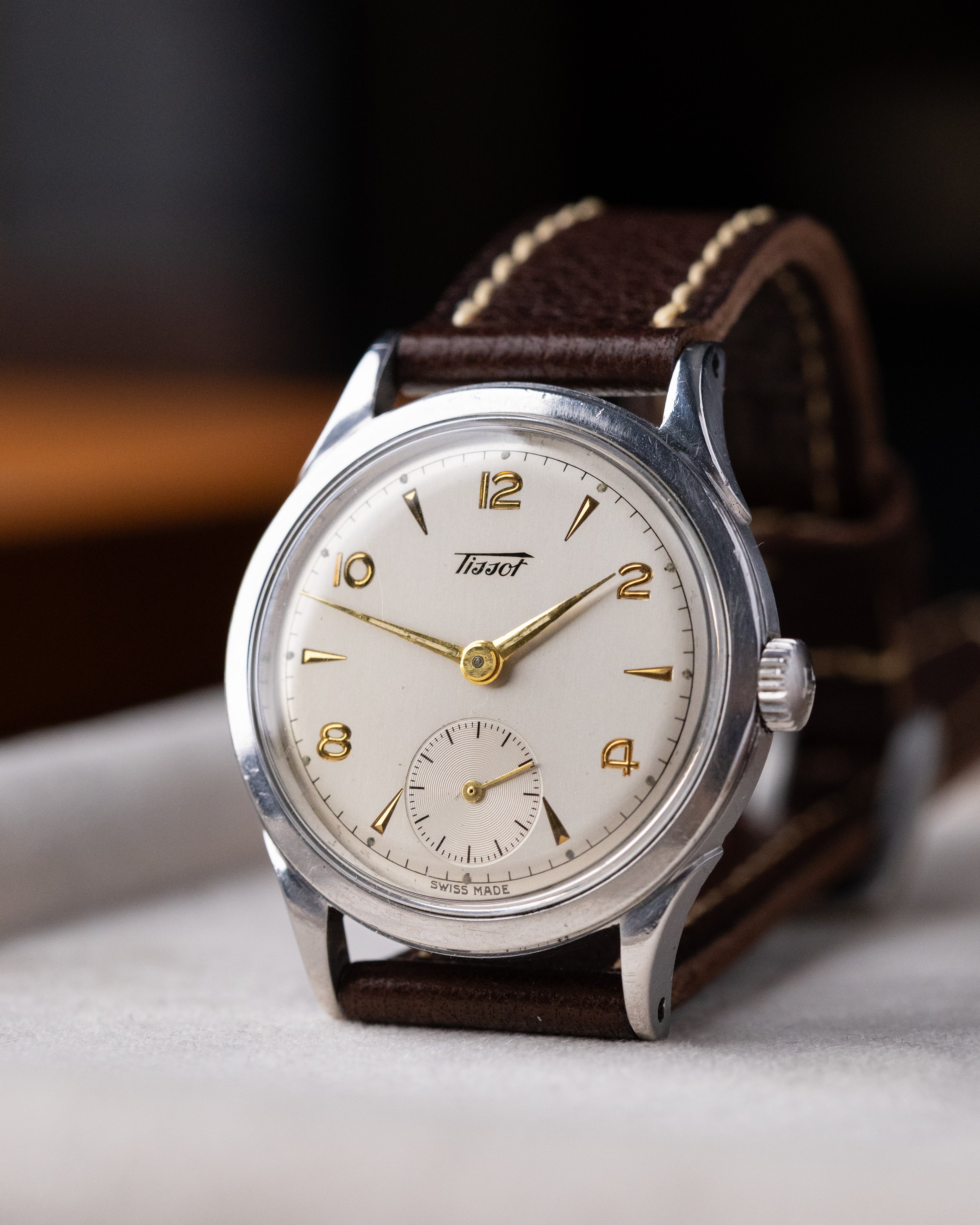 Vintage Tissot Calatrava, Ref. 6702 - 15, Rare silver dial and markers, Cal. 27 with Sub second from 1940's - DuMarko