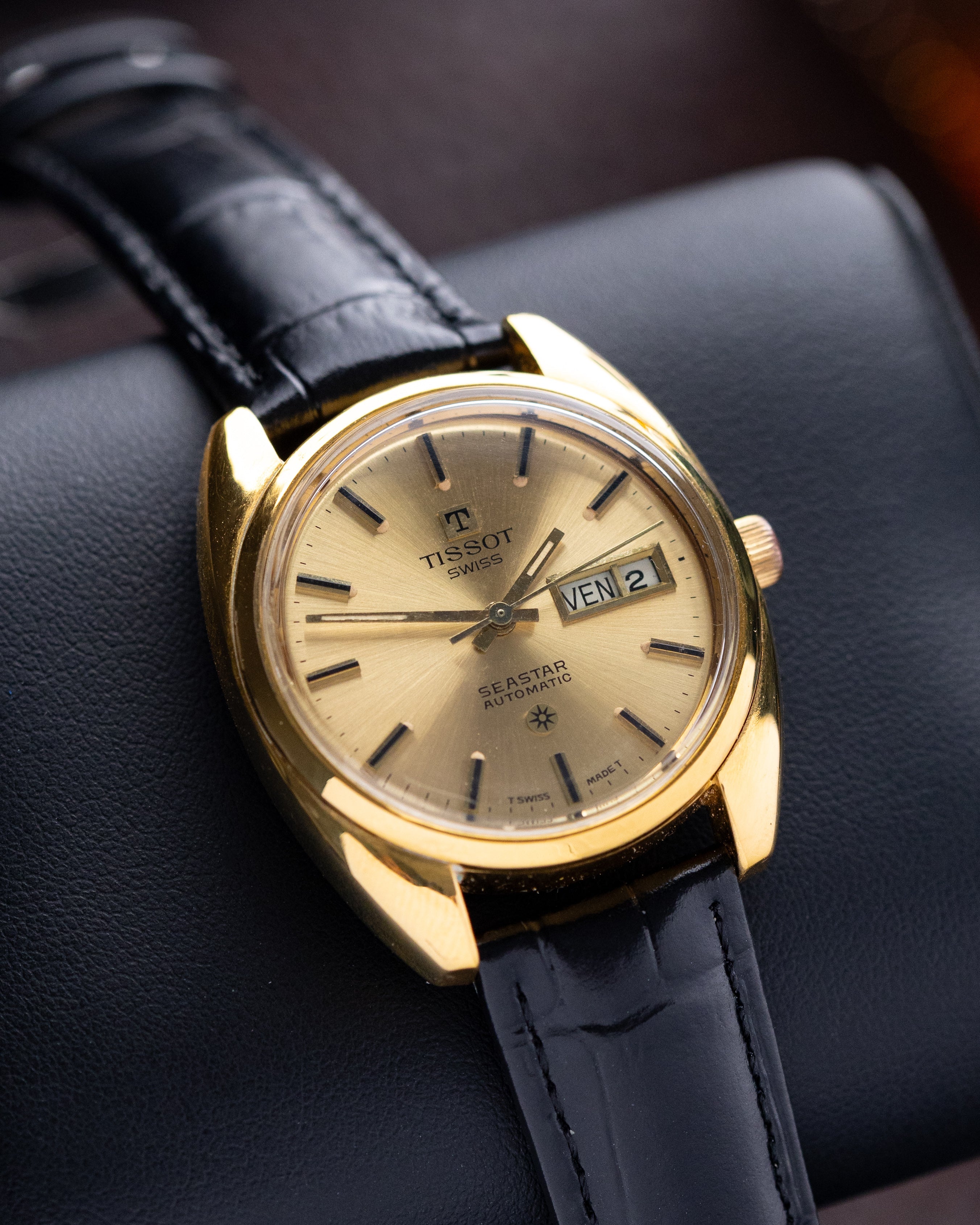 Tissot ゴールド 18k 金無垢　時計　デッドストック　ヴィンテージ Vintage Tissot Seastar Automatic, Cushion Case, Day/Date window