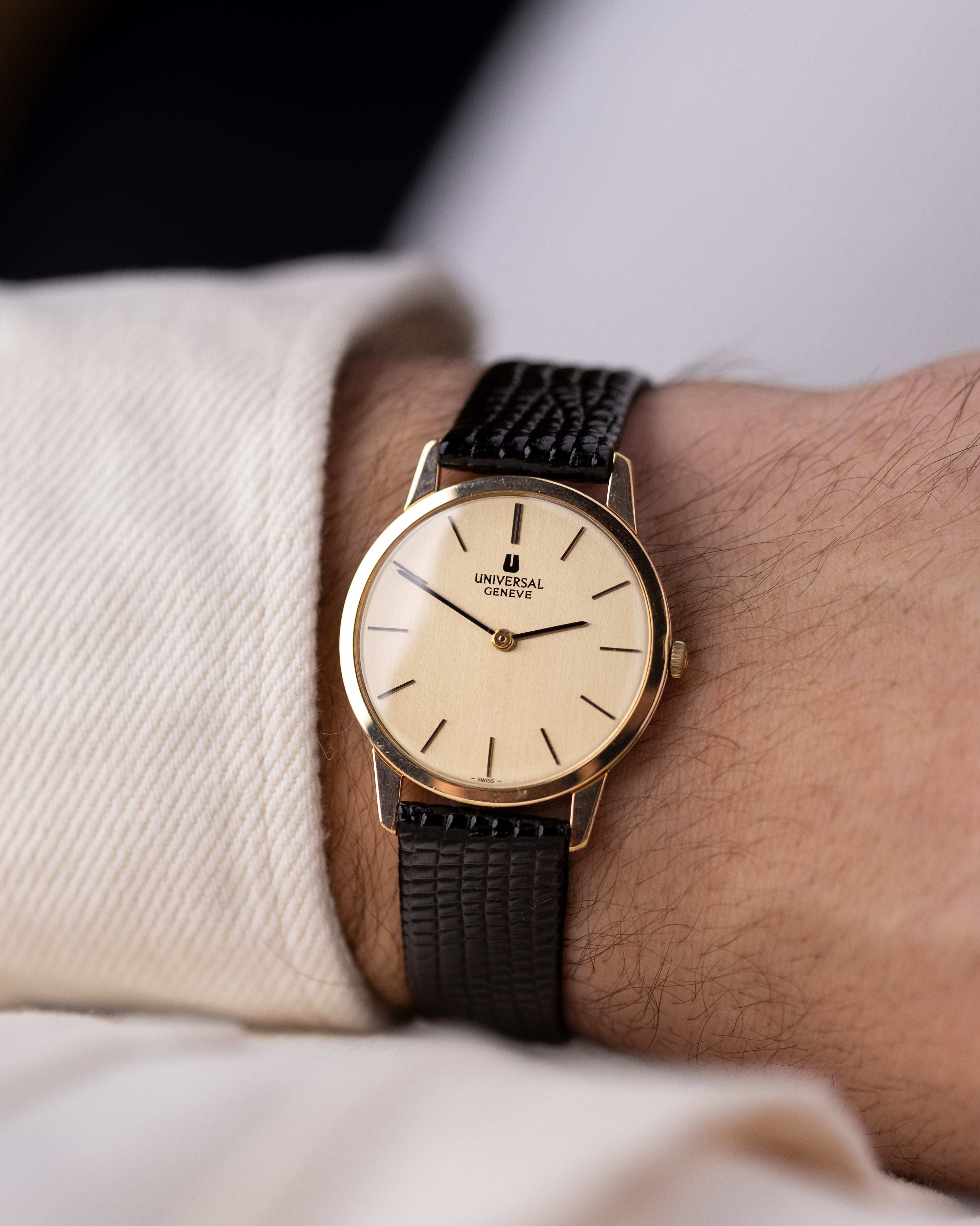 Vintage Universal Genève, Coin - edge case, Ref. 542101, Cal. 1 - 42 from 1970's - DuMarko