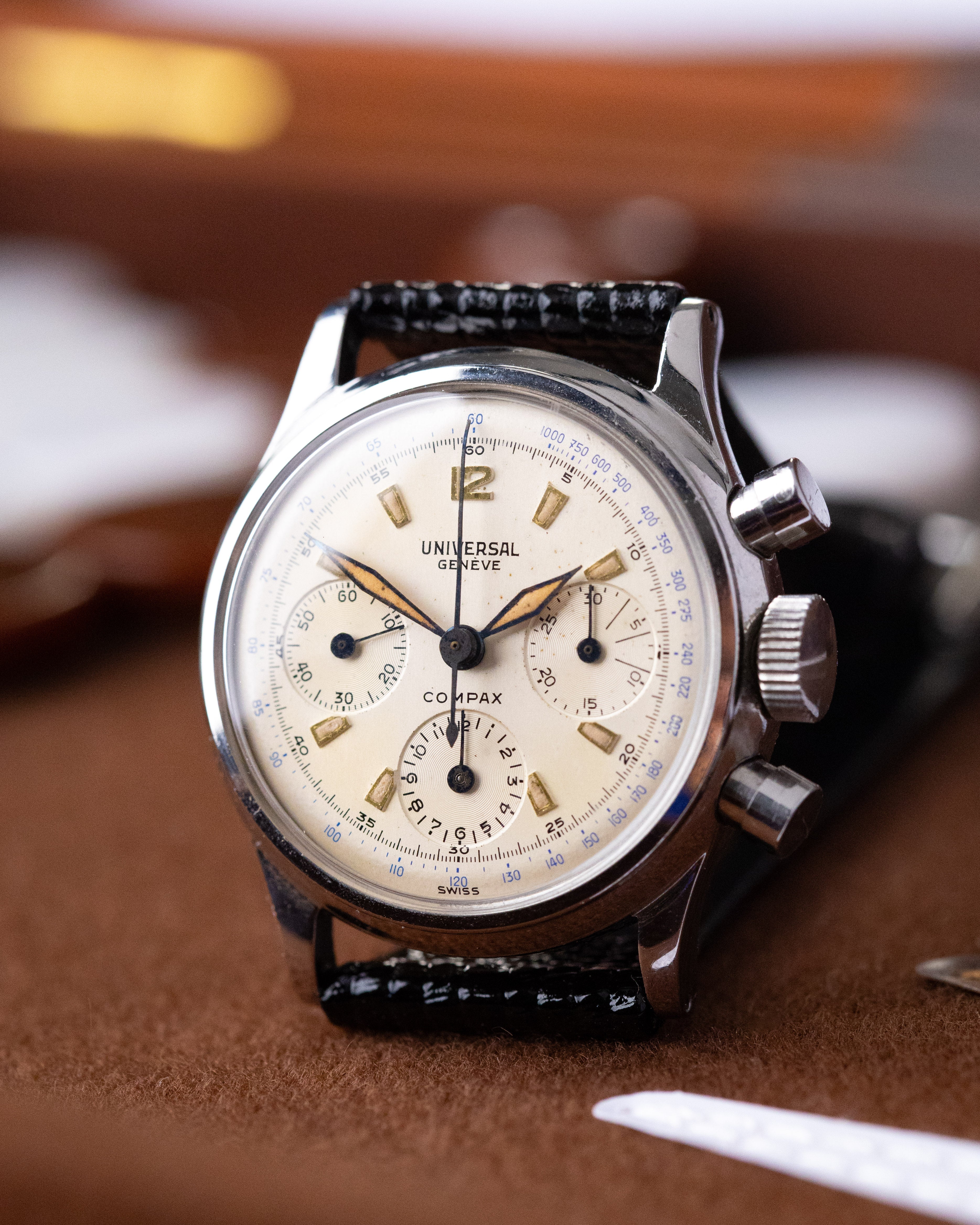 Vintage Universal Genève Compax Ref. 22278, Chronograph Cal. 281, Original Radium Dial from 1940's - DuMarko