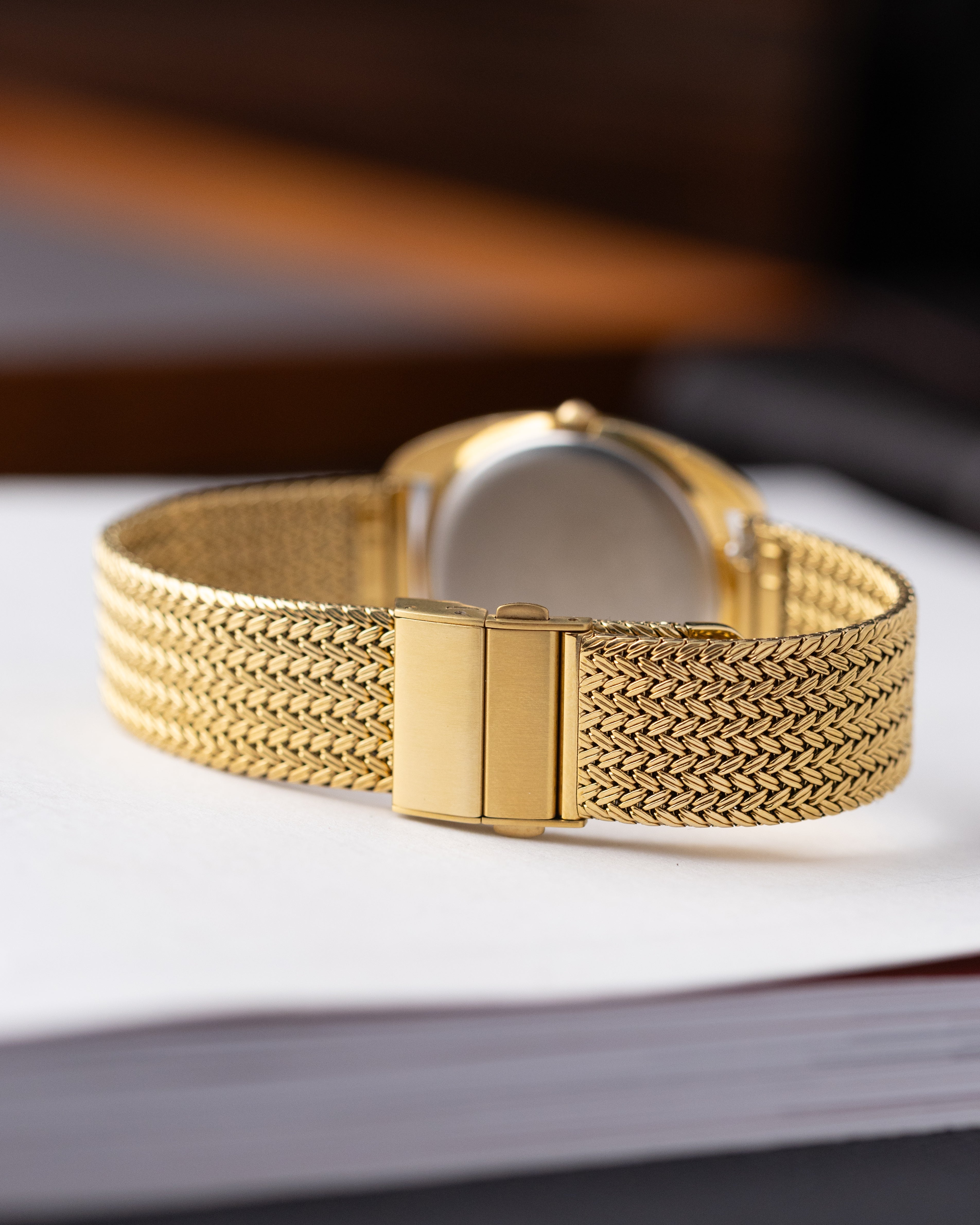 Vintage Universal Genève Gilt Shadow Automatic, Ultra - Slim Swiss Made Watch from 1970's - DuMarko