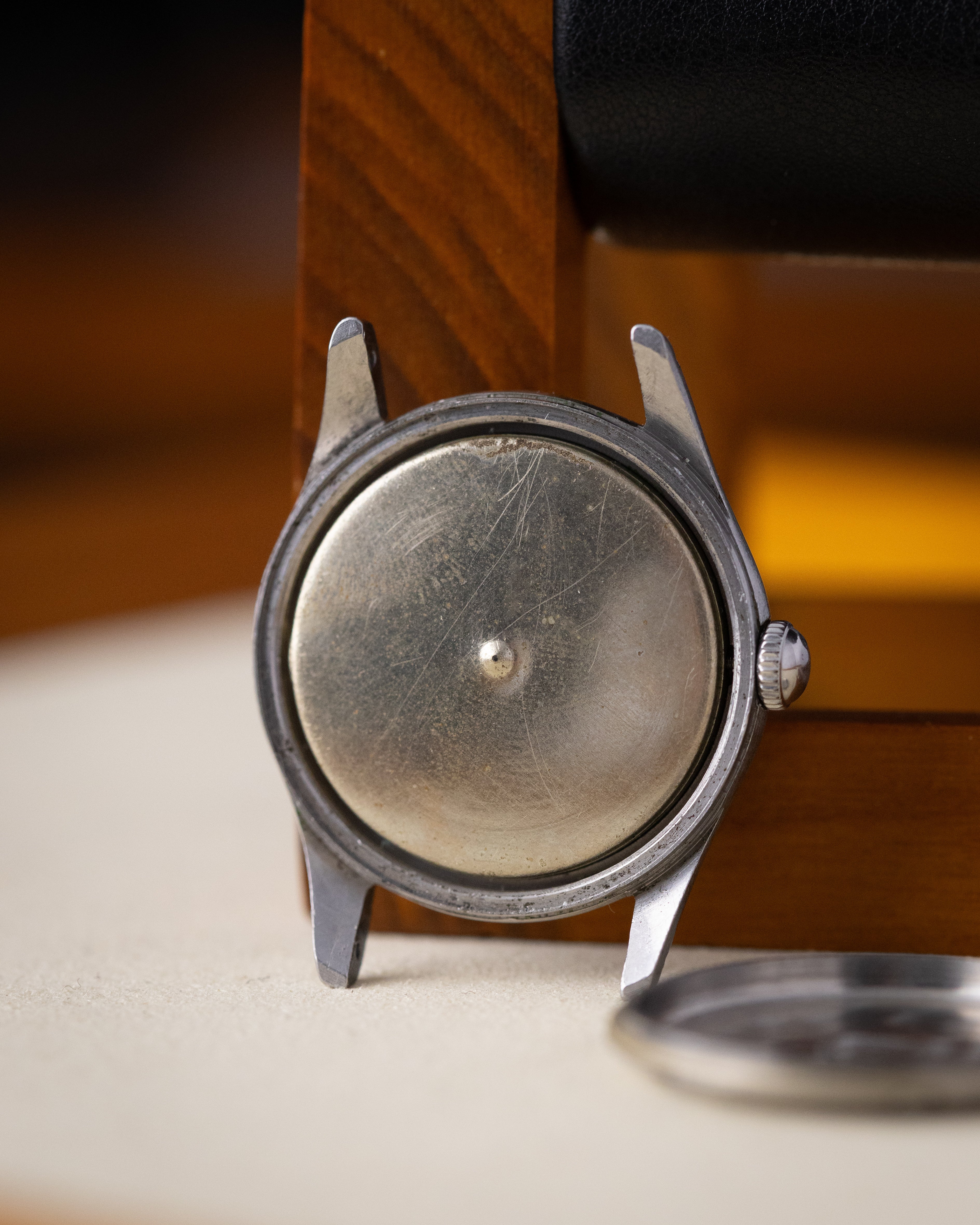 Vintage Universal Geneve Ref. 20724, Swiss Military Watch, Black Dial, Cal. 263 from 1944 - DuMarko