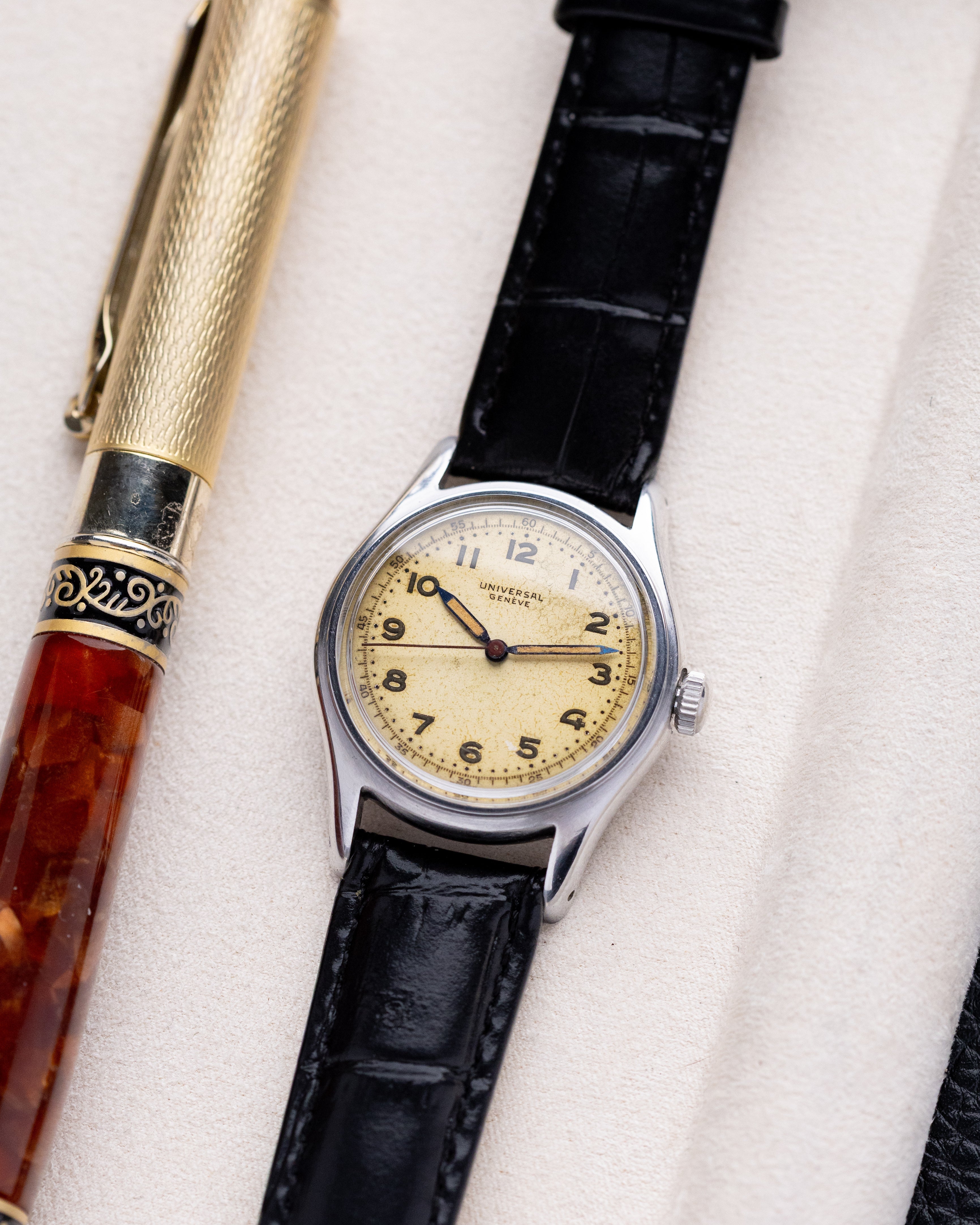 Vintage Universal Genève Swiss Military Watch, Ref. 20724 Radium Dial, Cal. 263 from 1944 - DuMarko