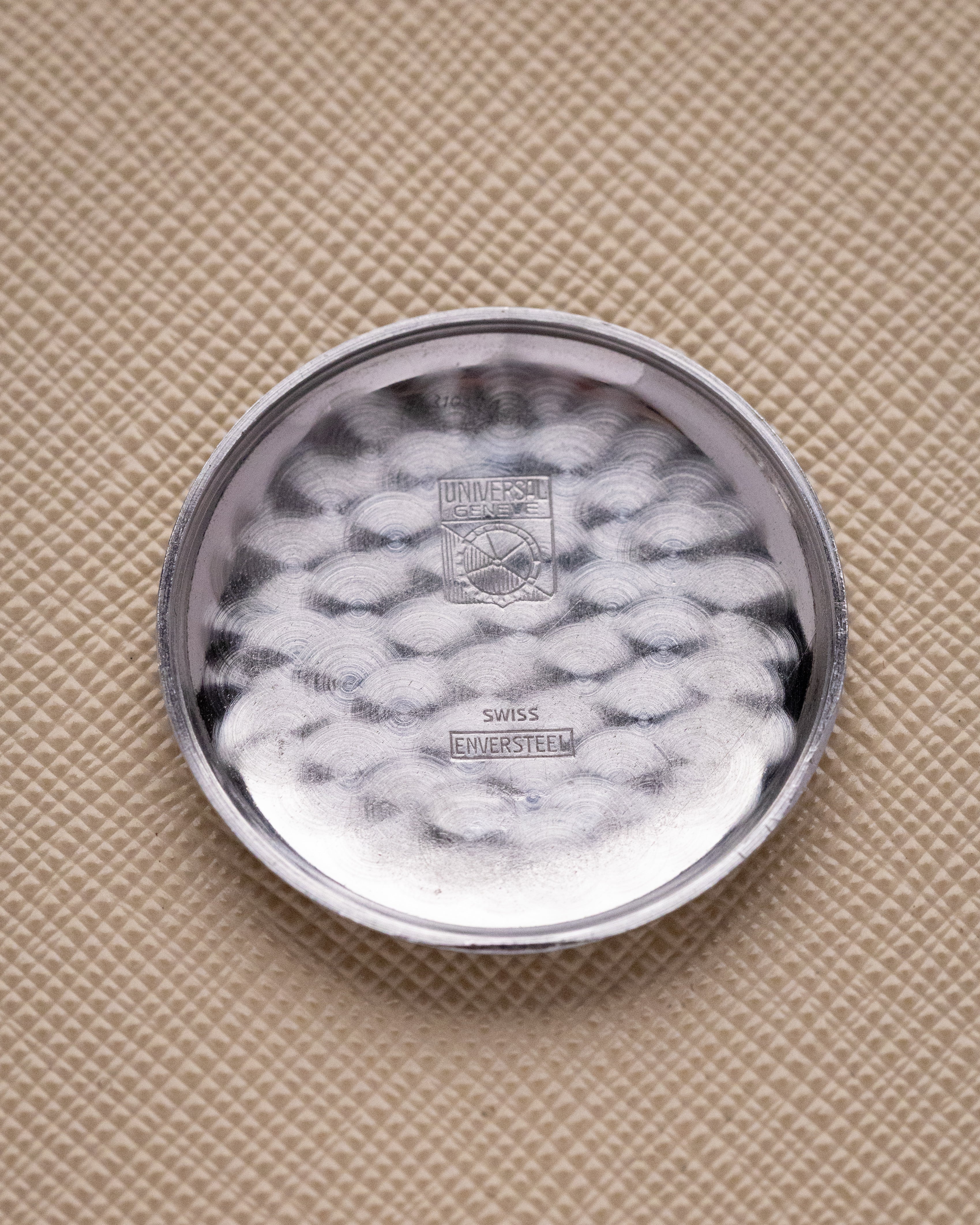 Vintage Universal Genève Uni - Compax Chronograph, Ref. 224100, Radium Dial, Cal. 285 from 1940's - DuMarko