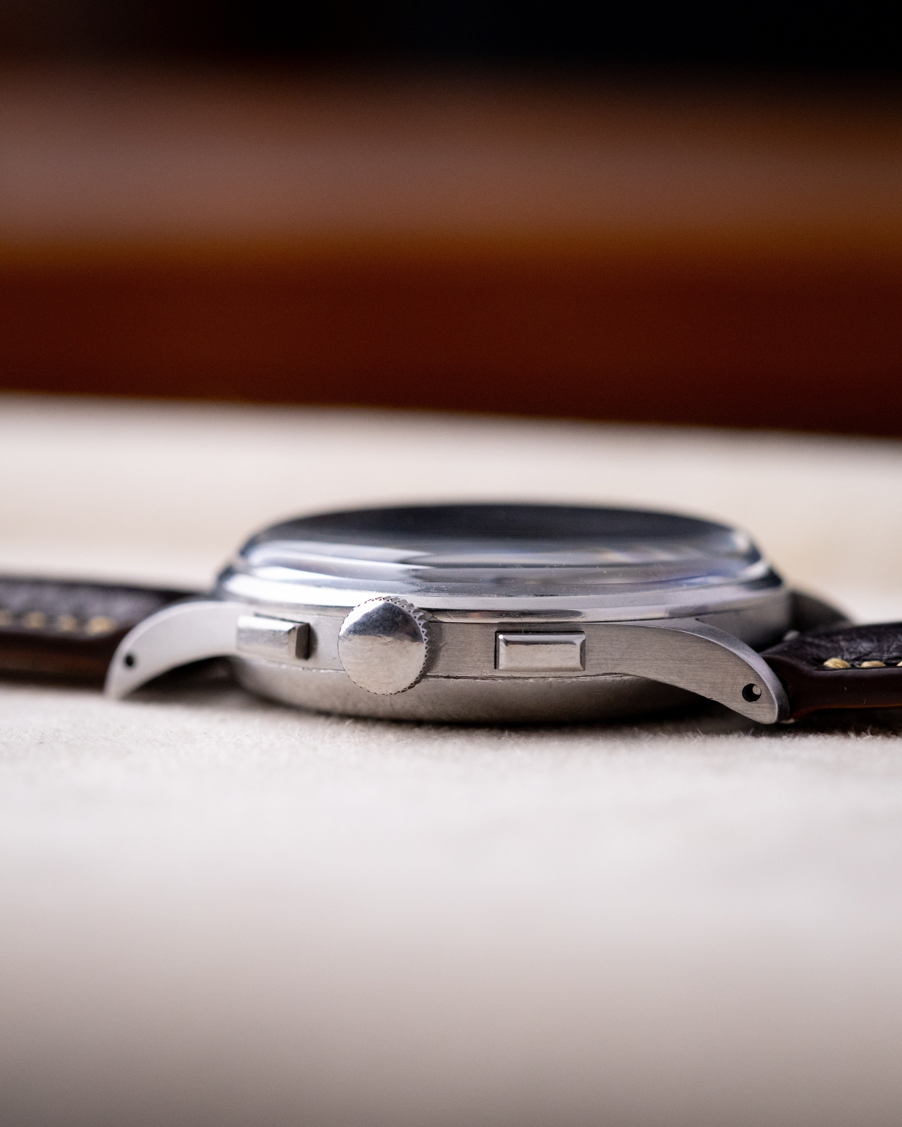 Vintage Universal Genève Uni - Compax Chronograph, Ref. 224100, Radium Dial, Cal. 285 from 1940's - DuMarko