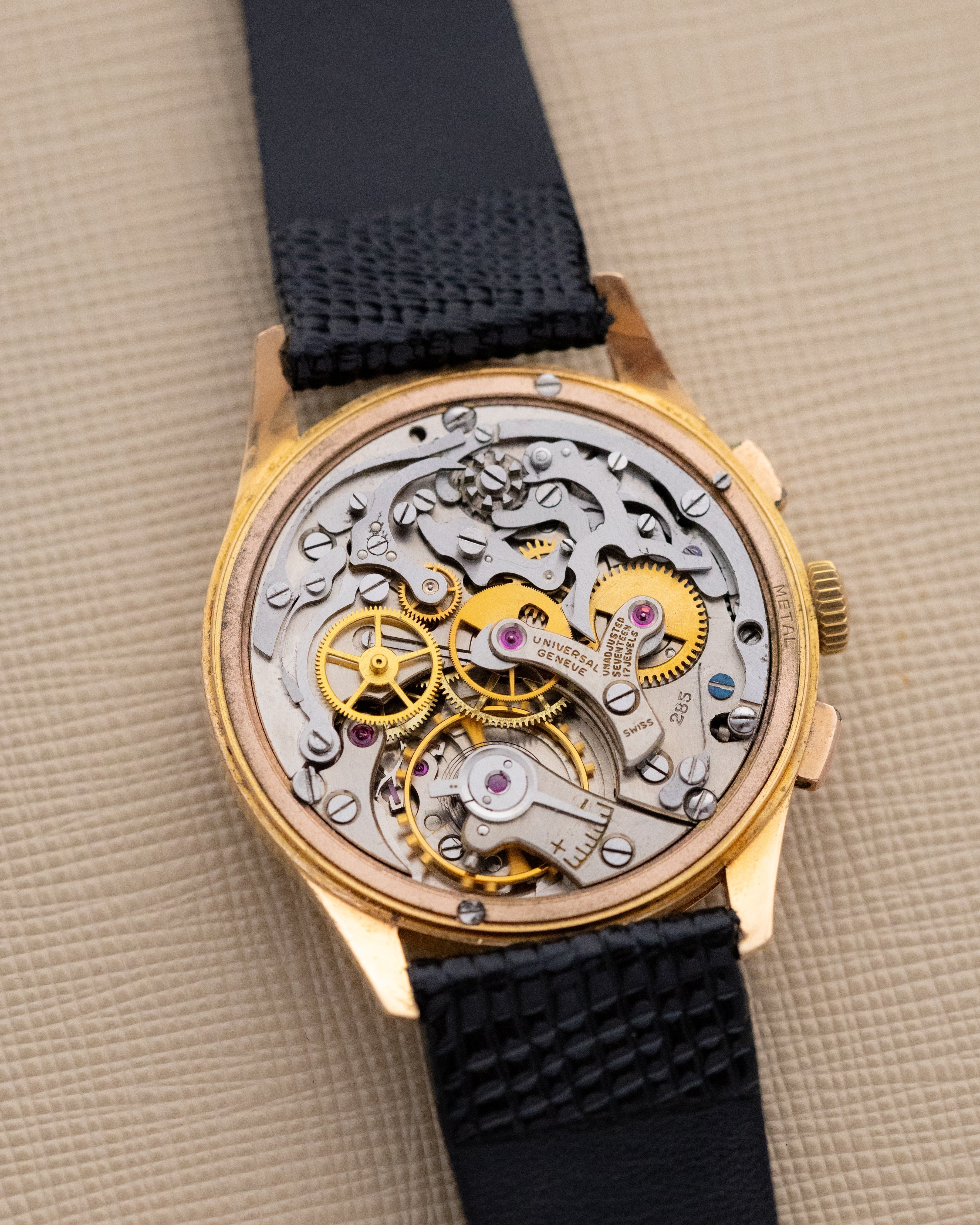 Vintage Universal Genève Uni - Compax, Jumbo 18K Rose Gold Case, Ref. 124116, Cal. 285 from 1950's - DuMarko