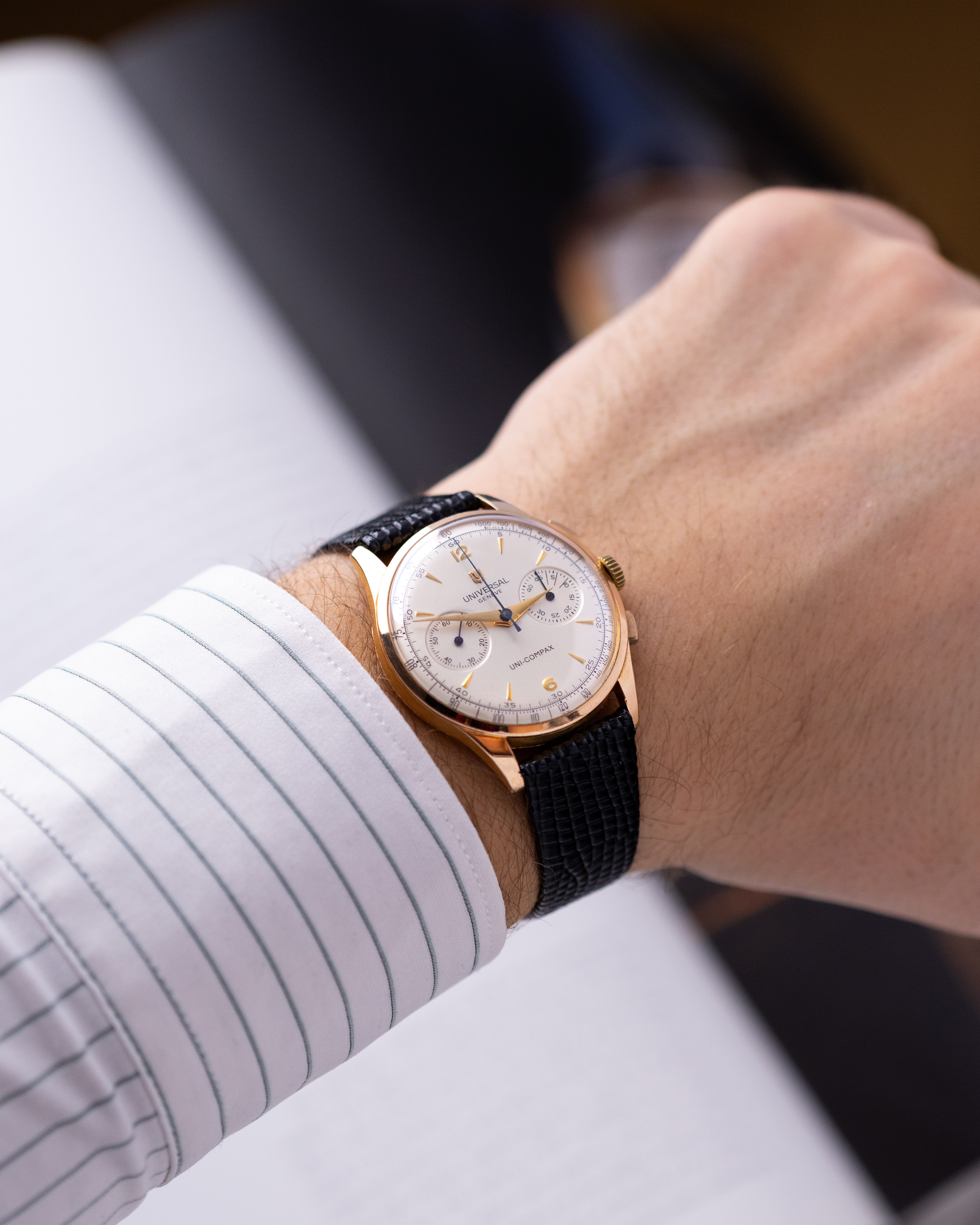 Vintage Universal Genève Uni - Compax, Jumbo 18K Solid Gold Case, Ref. 124116, Cal. 285 from 1950's - DuMarko