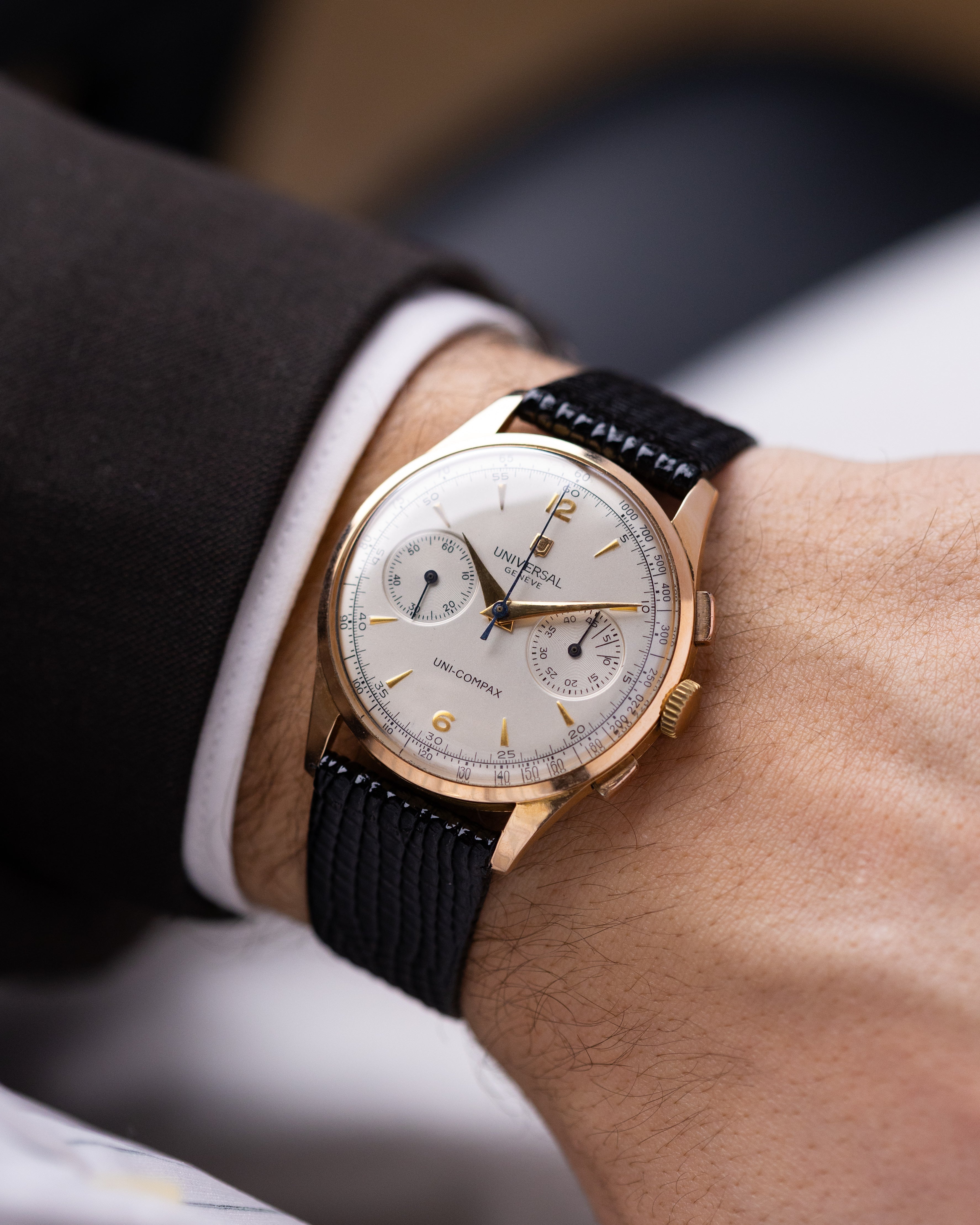 Vintage Universal Genève Uni - Compax, Jumbo 18K Solid Gold Case, Ref. 124116, Cal. 285 from 1950's - DuMarko