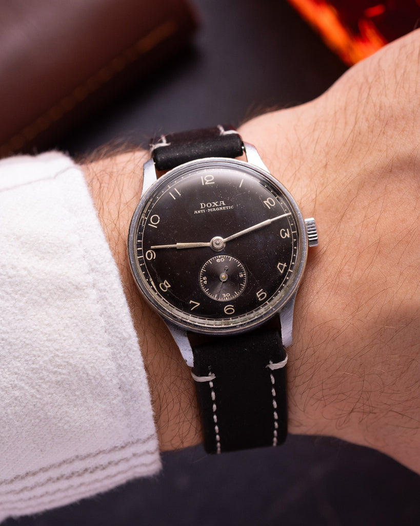 Vintage watch "Doxa" Calatrava Black dial with patina from 1940's - VintageDuMarko