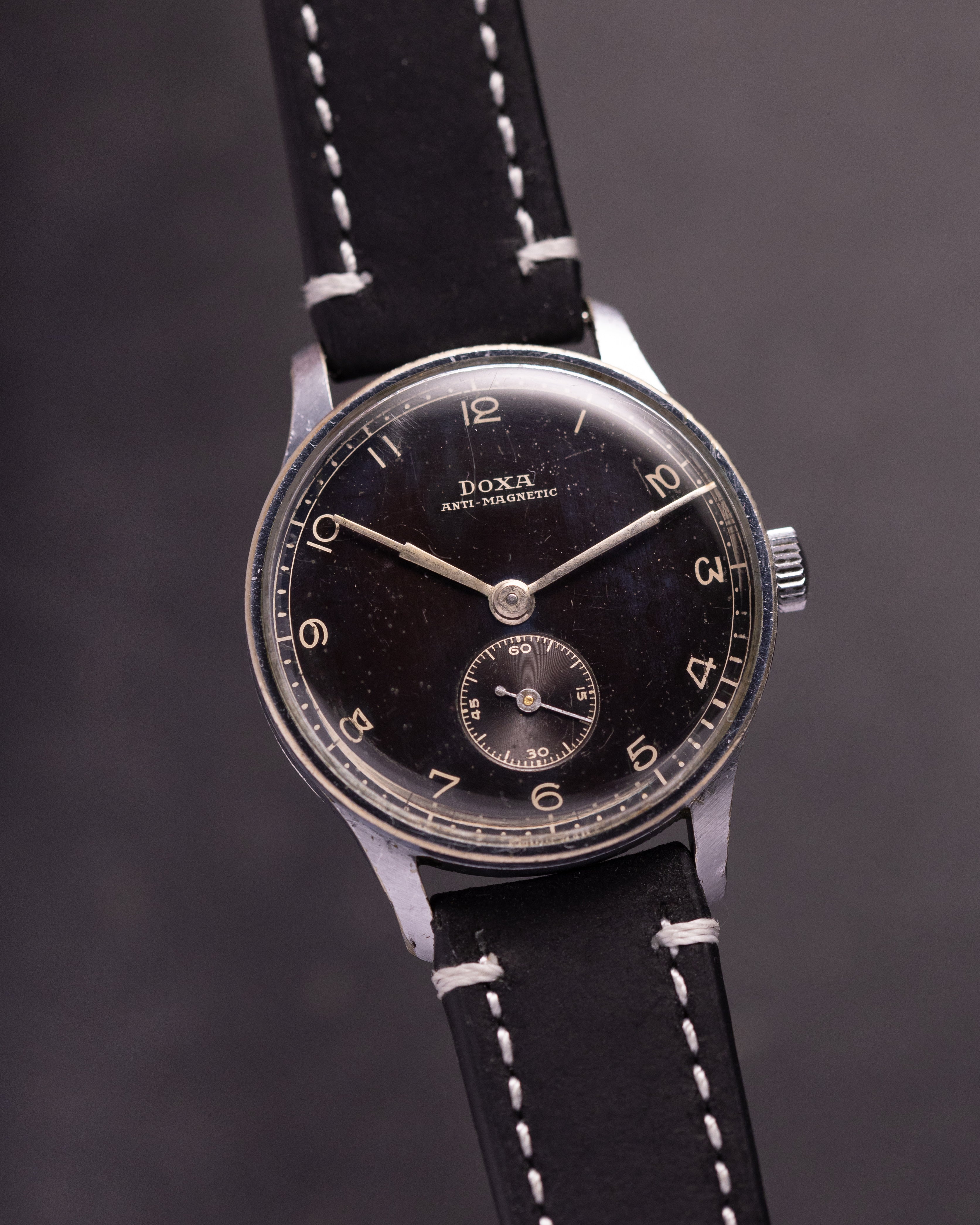 Vintage watch "Doxa" Calatrava Black dial with patina from 1940's - VintageDuMarko