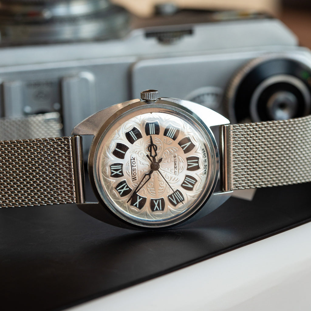 Vintage Men's Watch "Vostok (Wostok)", Mechanical Retro Soviet Watch - VintageDuMarko