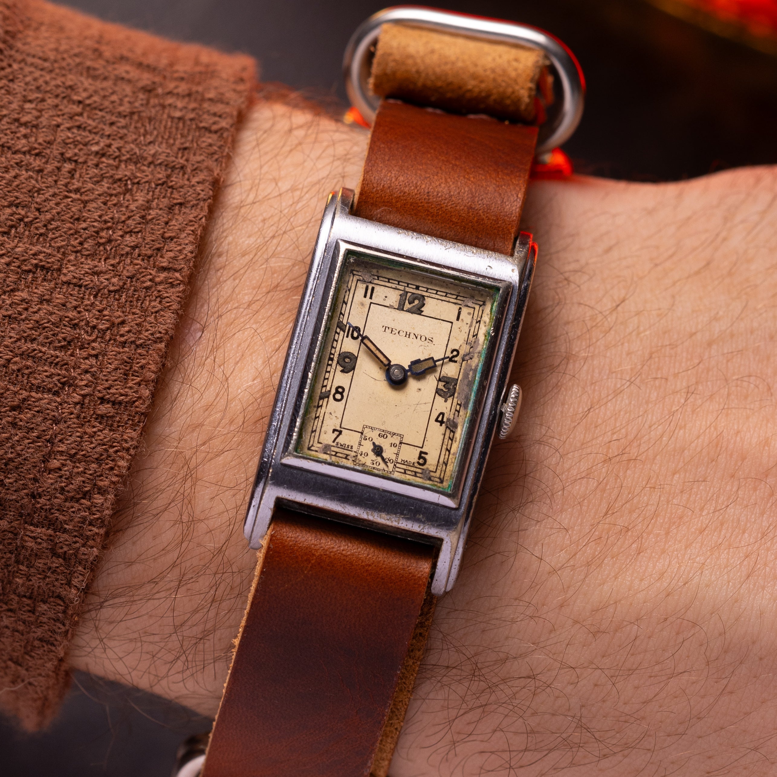 Vintage "Technos" Tank, Art Deco 1940s Watch - VintageDuMarko