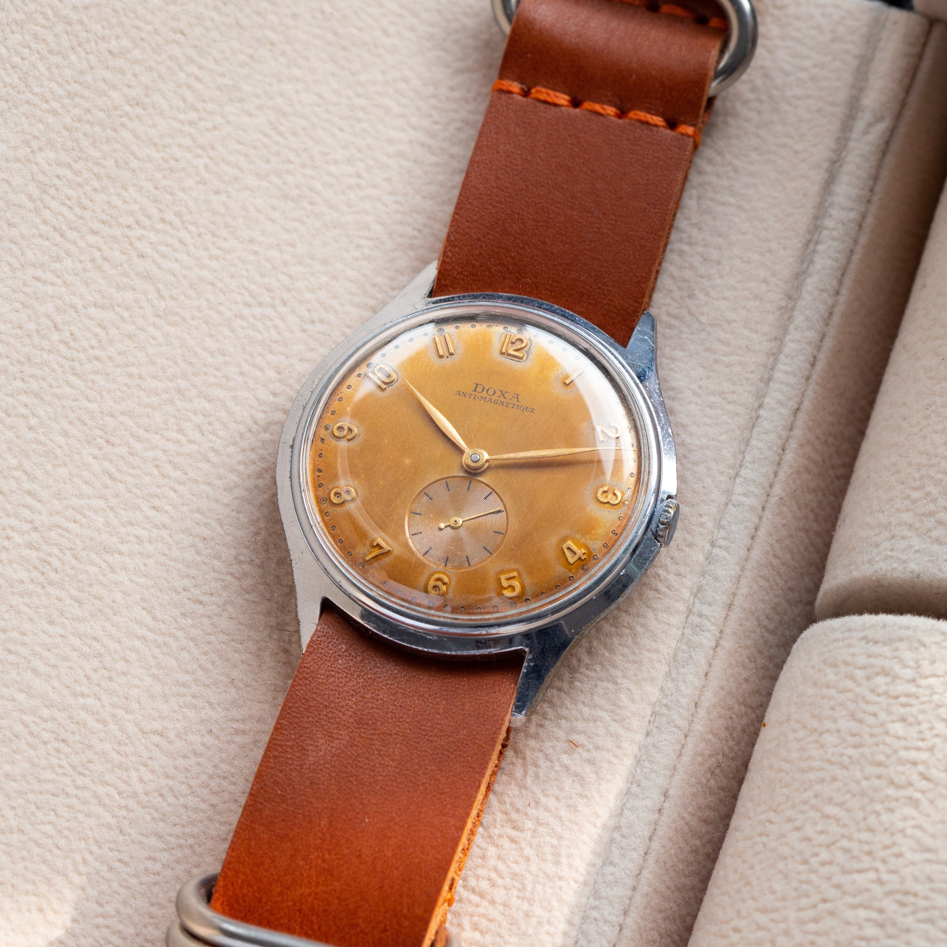 Vintage watch Doxa Salmon dial, Oversized case - VintageDuMarko