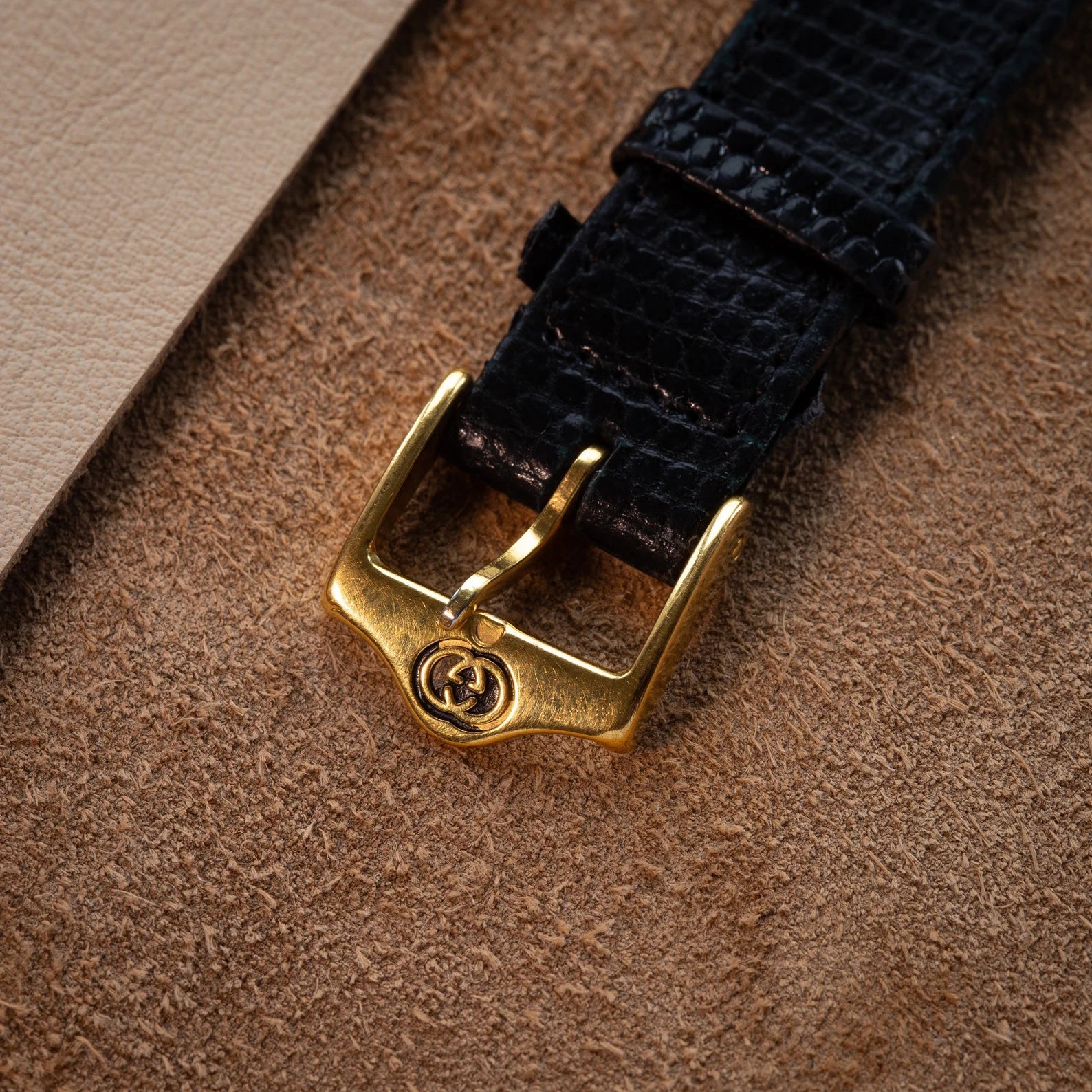 Vintage Watch GUCCI Tank Unisex Wrist Watch - VintageDuMarko