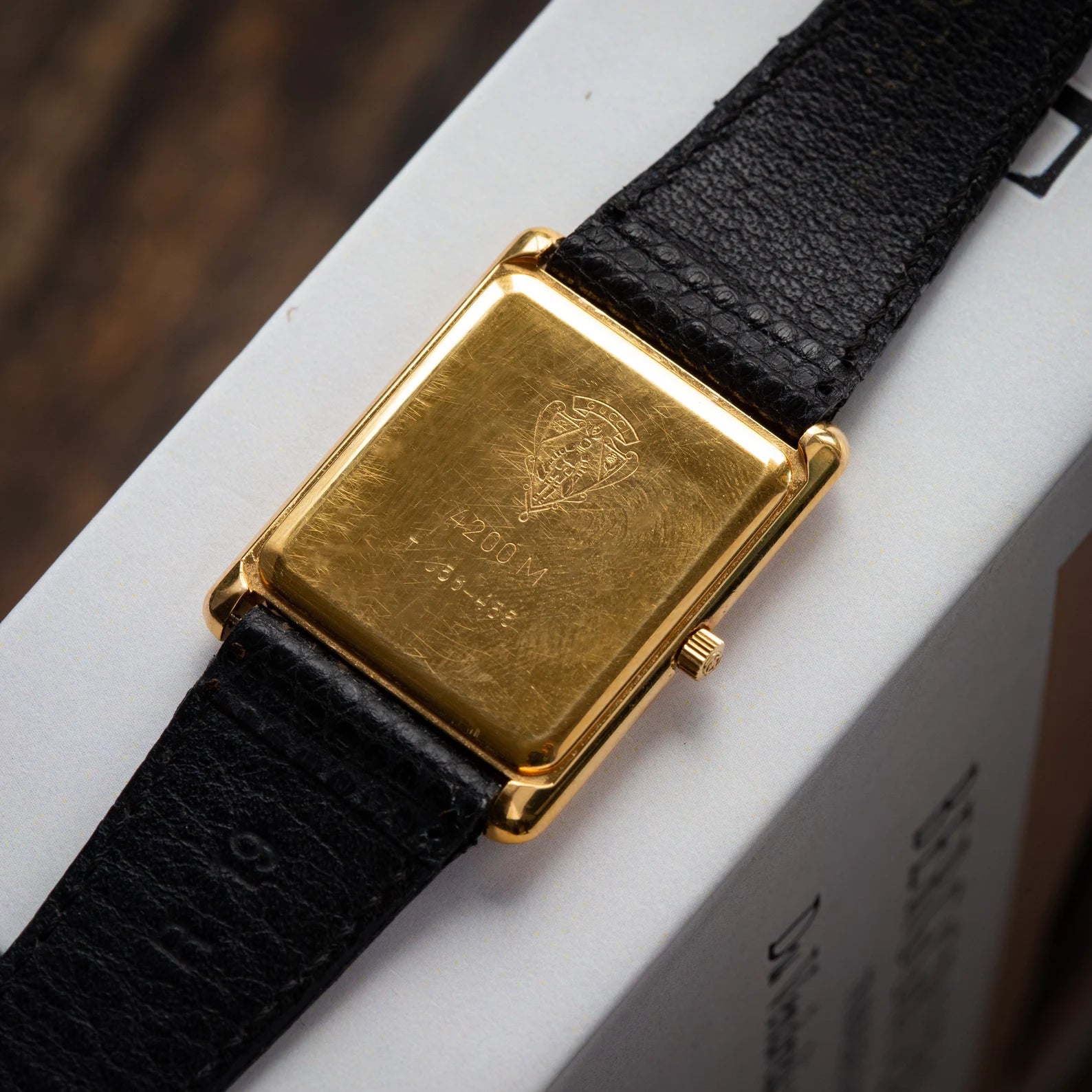 Gucci tank watch shop