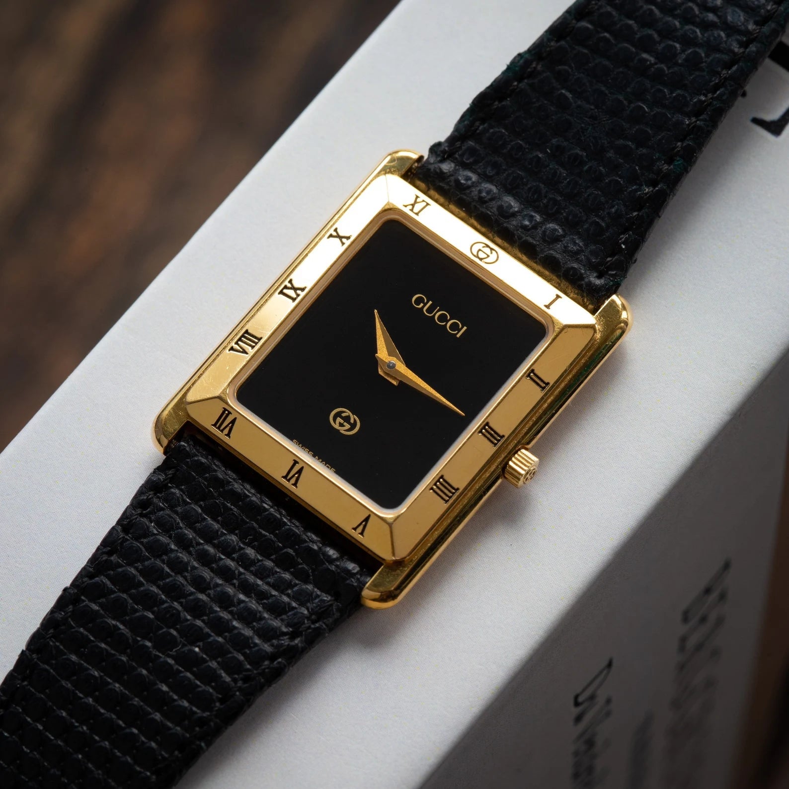 Vintage Watch GUCCI Tank Unisex Wrist Watch - VintageDuMarko