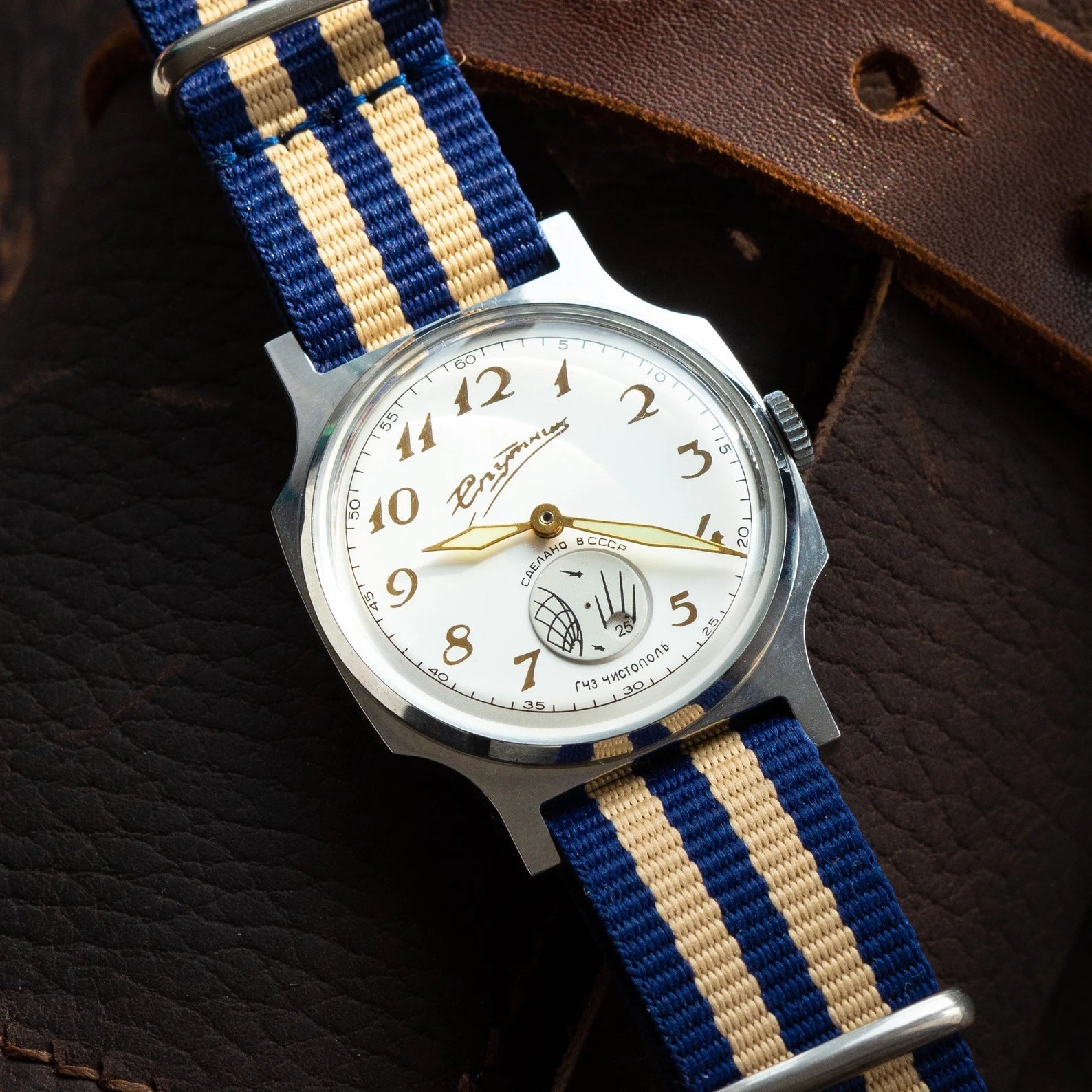 Vintage Watch «Sputnik» - Space Theme Sputnik Watch - VintageDuMarko