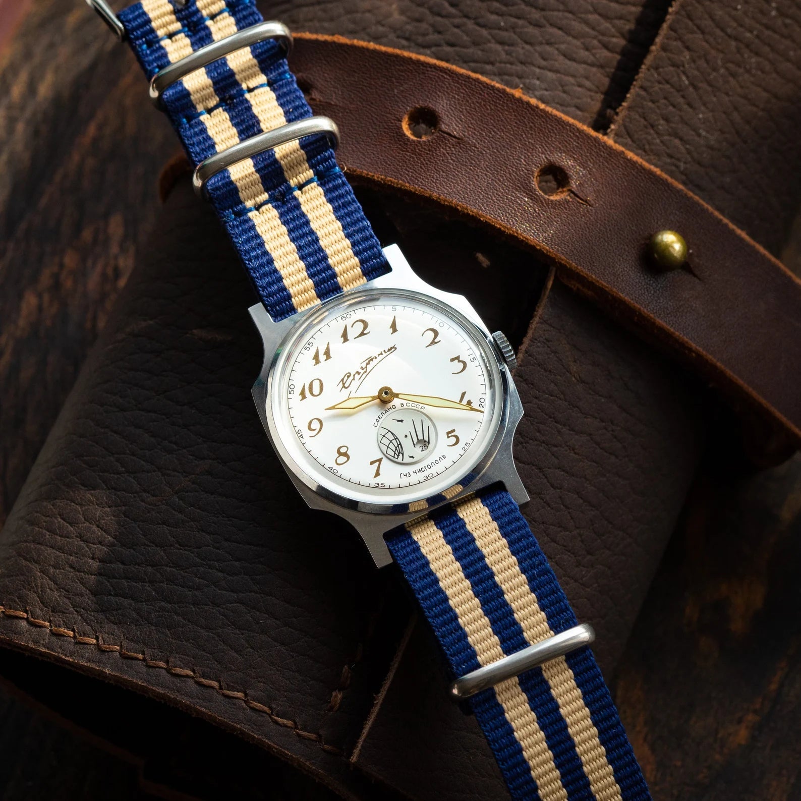 Vintage Watch «Sputnik» - Space Theme Sputnik Watch - VintageDuMarko